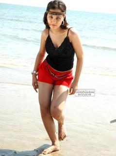 Nisha Kothari feet photo 15