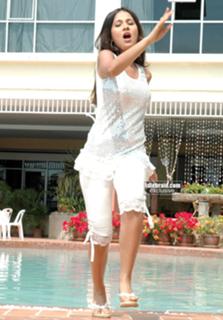 Nisha Kothari feet photo 2