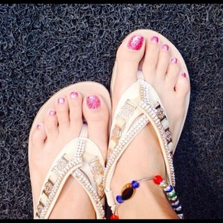 Nisha Rawal feet photo 17