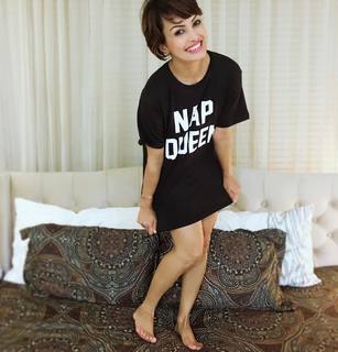 Nisha Rawal feet photo 7