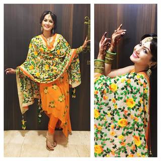 Nisha Rawal feet photo 6