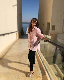 Nisha Rawal feet photo 17