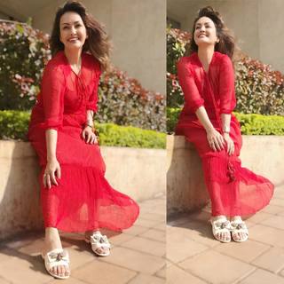 Nisha Rawal feet photo 12