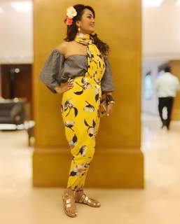 Nisha Rawal feet photo 5