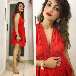 Nisha Rawal feet photo 16