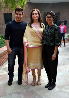 Nita Ambani feet photo 18