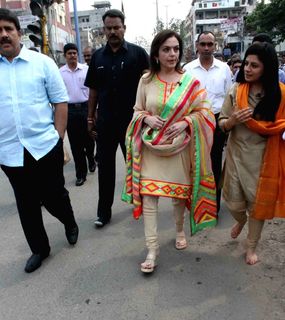 Nita Ambani feet photo 17