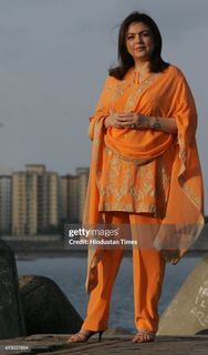 Nita Ambani feet photo 16