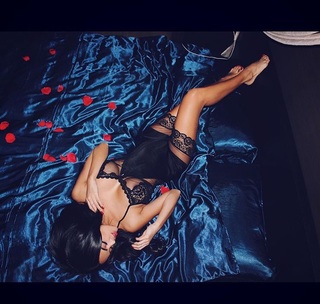 Nita Kuzmina feet photo thumbnail