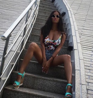 Nita Kuzmina feet photo thumbnail