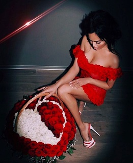 Nita Kuzmina feet photo thumbnail