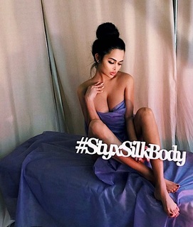Nita Kuzmina feet photo thumbnail