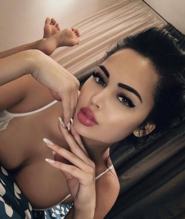 Nita Kuzmina feet photo thumbnail