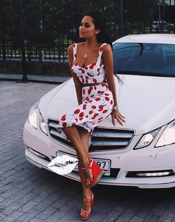 Nita Kuzmina feet photo thumbnail
