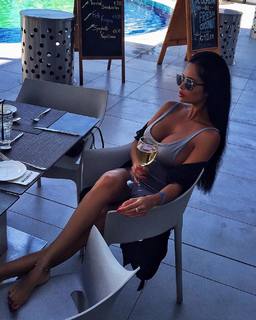 Nita Kuzmina feet photo thumbnail