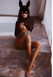 Nita Kuzmina feet photo thumbnail