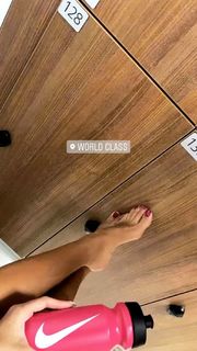Nita Kuzmina feet photo thumbnail