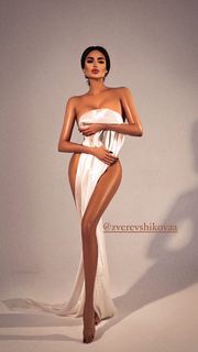 Nita Kuzmina feet photo thumbnail