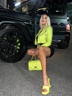 Nita Kuzmina feet photo thumbnail