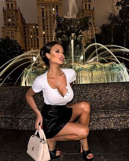 Nita Kuzmina feet photo thumbnail