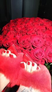 Nita Kuzmina feet photo thumbnail