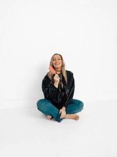 Nita Strauss feet photo 2