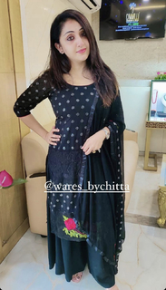 Nithya Das feet photo 1