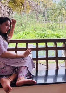 Nithya Das feet photo 8