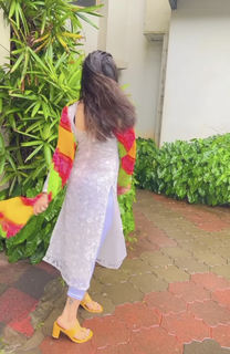 Nithya Das feet photo 2