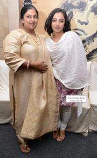 Nithya Menon feet photo thumbnail