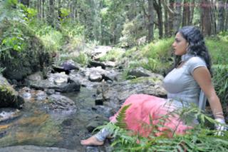 Nithya Menon feet photo thumbnail