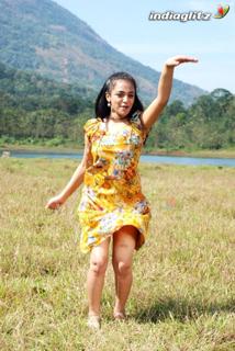 Nithya Menon feet photo thumbnail
