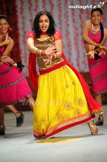 Nithya Menon feet photo thumbnail