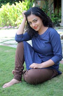 Nithya Menon feet photo thumbnail