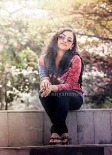 Nithya Menon feet photo thumbnail