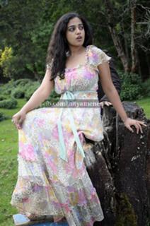 Nithya Menon feet photo thumbnail