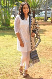 Nithya Menon feet photo thumbnail