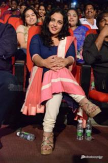 Nithya Menon feet photo thumbnail