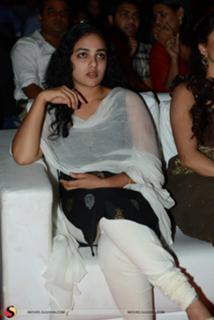 Nithya Menon feet photo thumbnail