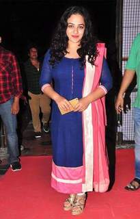 Nithya Menon feet photo thumbnail