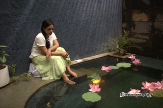 Nithya Menon feet photo thumbnail