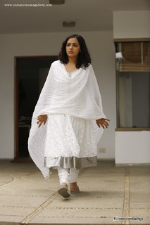 Nithya Menon feet photo thumbnail