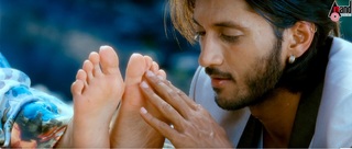 Nithya Menon feet photo thumbnail