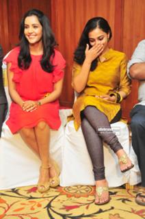 Nithya Menon feet photo thumbnail