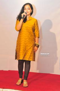 Nithya Menon feet photo thumbnail