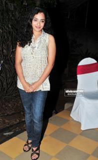 Nithya Menon feet photo thumbnail