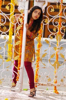 Nithya Menon feet photo thumbnail