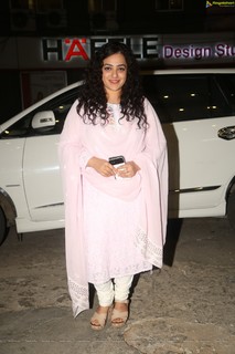 Nithya Menon feet photo thumbnail