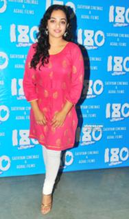 Nithya Menon feet photo thumbnail