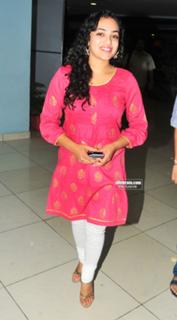 Nithya Menon feet photo thumbnail
